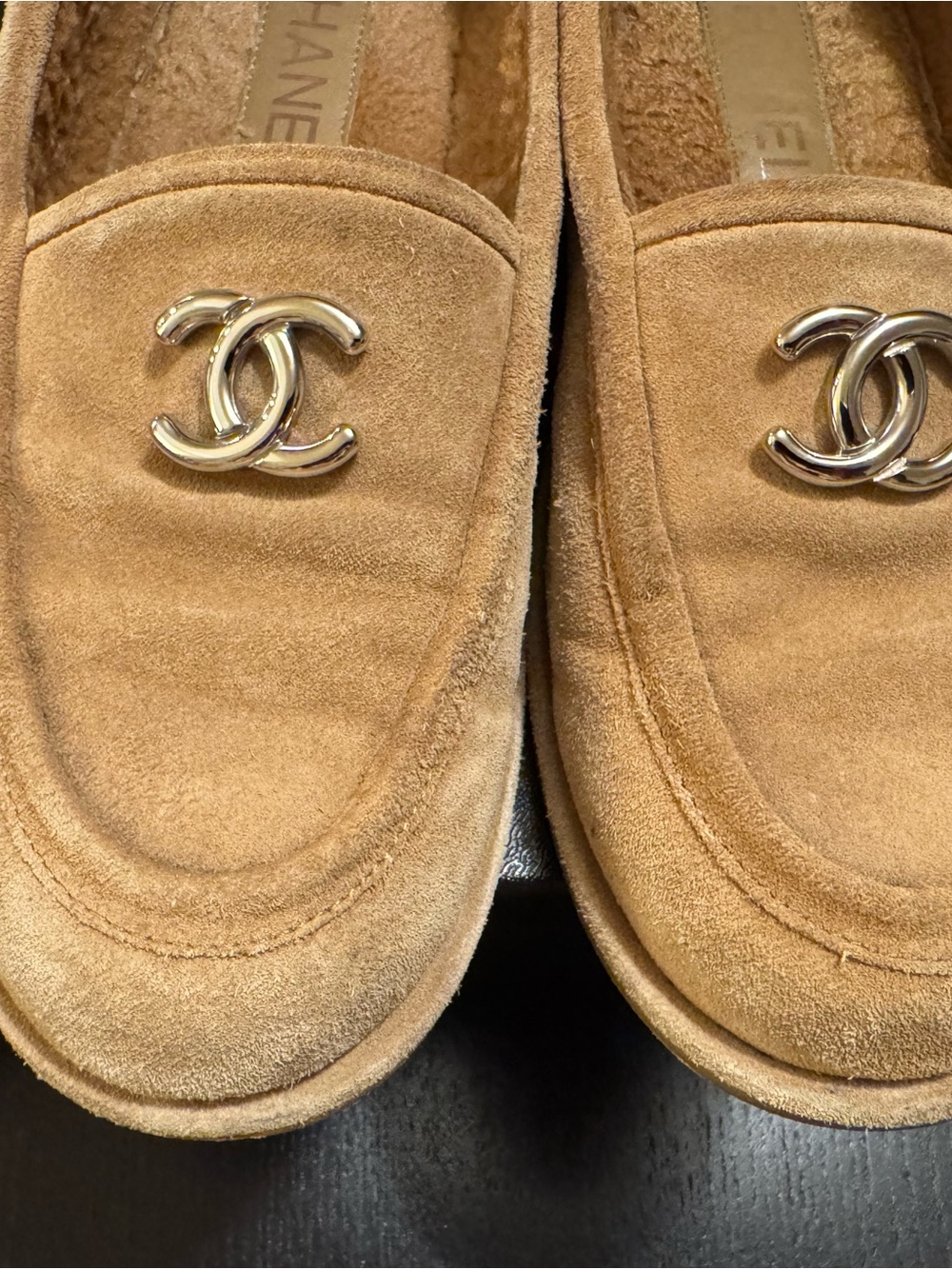 CHANEL Tan Suede Shearling-Lined Slip-On Loafers with CC Hardware - Picture 4 of 11